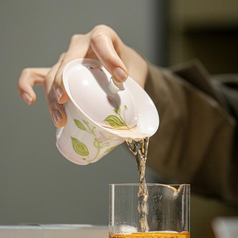 Hand-painted Purple Flower Gaiwan Japanese Tea Tureen Tea Bowl With Lid Kit Tea Making Cover Bowl Teaset Ornaments Craft