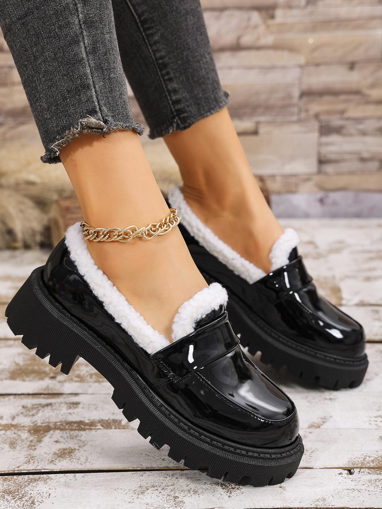 

Loafers women s spring new British style versatile and comfortable one-pedal platform small leather shoes round head thick heel women s single shoes 35 чёрный