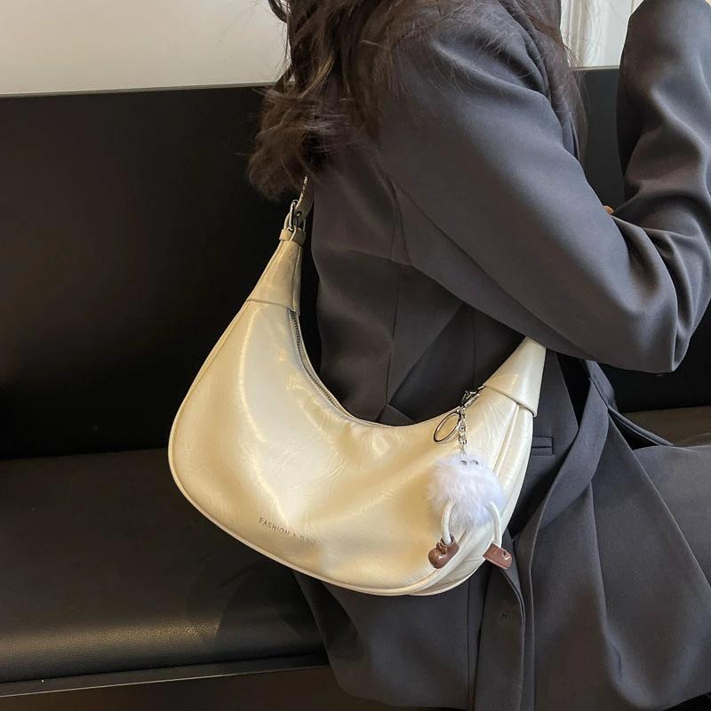 

Сумки через плечо из искусственной кожи на молнии для женщин с мягким внутренним отделением в форме пучка