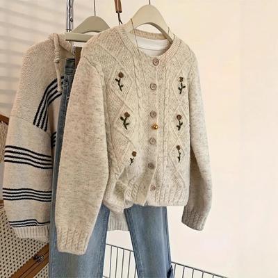 Autumn and Winter New Style Korean Style Gentle Style Retro Embroidered Sweater Jacket Women's Loose Soft Waxy Round Neck Knitted Cardigan Top