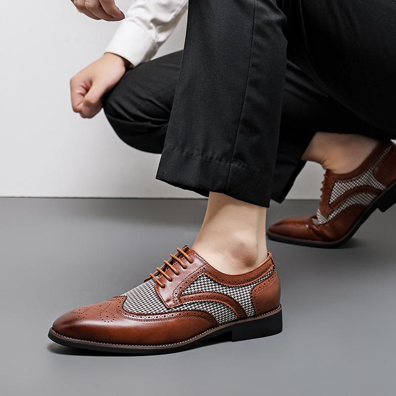 Fashion 2025 Spring British Two-Tone Brogue Shoes Men Leather Low-Cut Casual Shoes Anti-Slip Breathable Office Daily Wear Oxford Shoes