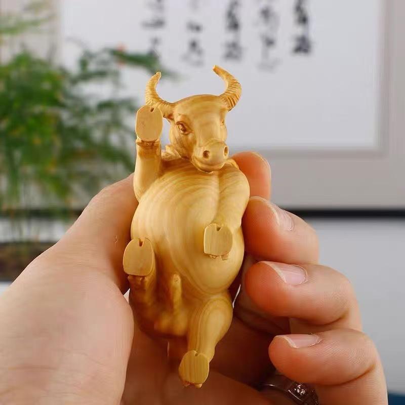 Natur Massivholz Reichtum Vermögen Ochse Statue Chinesische Charakteristik kleine Statue Niedliche Haus-, Zimmer-, Büro-, Autodekoration