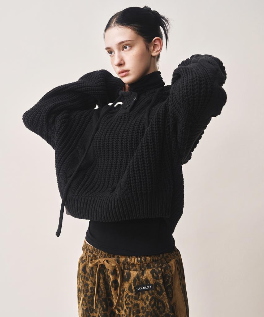 Nigaennikol Cozy Button Cable Hoodie Knit_Black