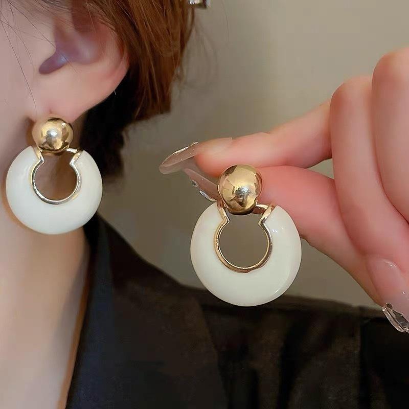 Retro simple temperament versatile circle earrings women, geometric design earrings