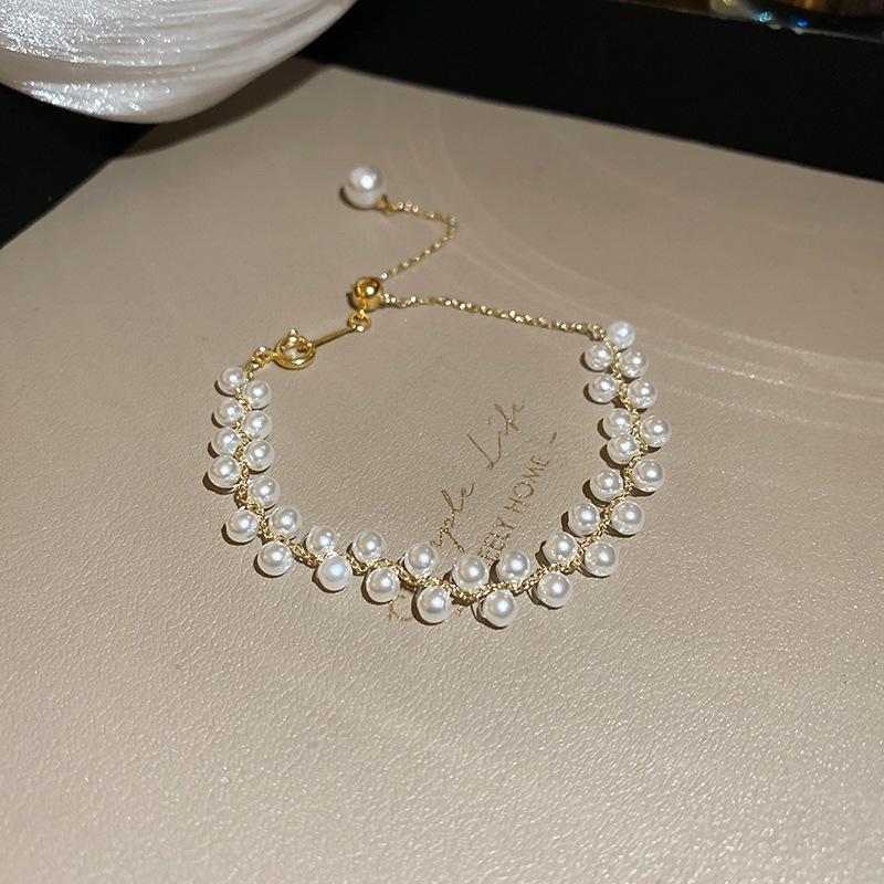 Elegant Crystal Flower Pearl Bracelet - Light Luxury Whitening Jewelry