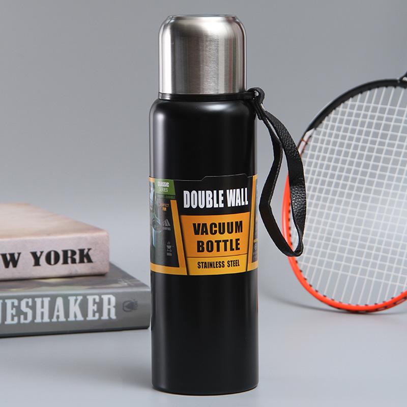 

1000ml Stainless Steel Vacuum Flask, Suitable for Outdoor Activities, Hiking, Mountain Climbing, and Insulated Drinks 1000ml
