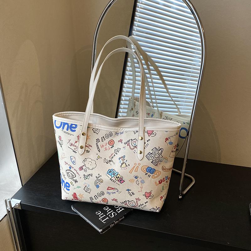 

Вместительная сумка-граффити, женская новая повседневная универсальная сумка через плечо, нишевый класс, сумка-тоут для поездок на работу белый