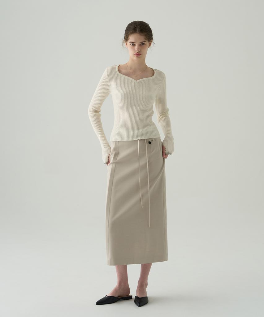 Deuloupisumeon Heart Neck Ribbed Slim Knit Top [Brown]