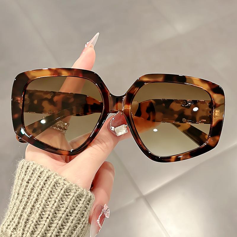 

Latest large-Glasses Frame fashionable Sun Glasses European and American simple polygonal personalized Sun Glasses