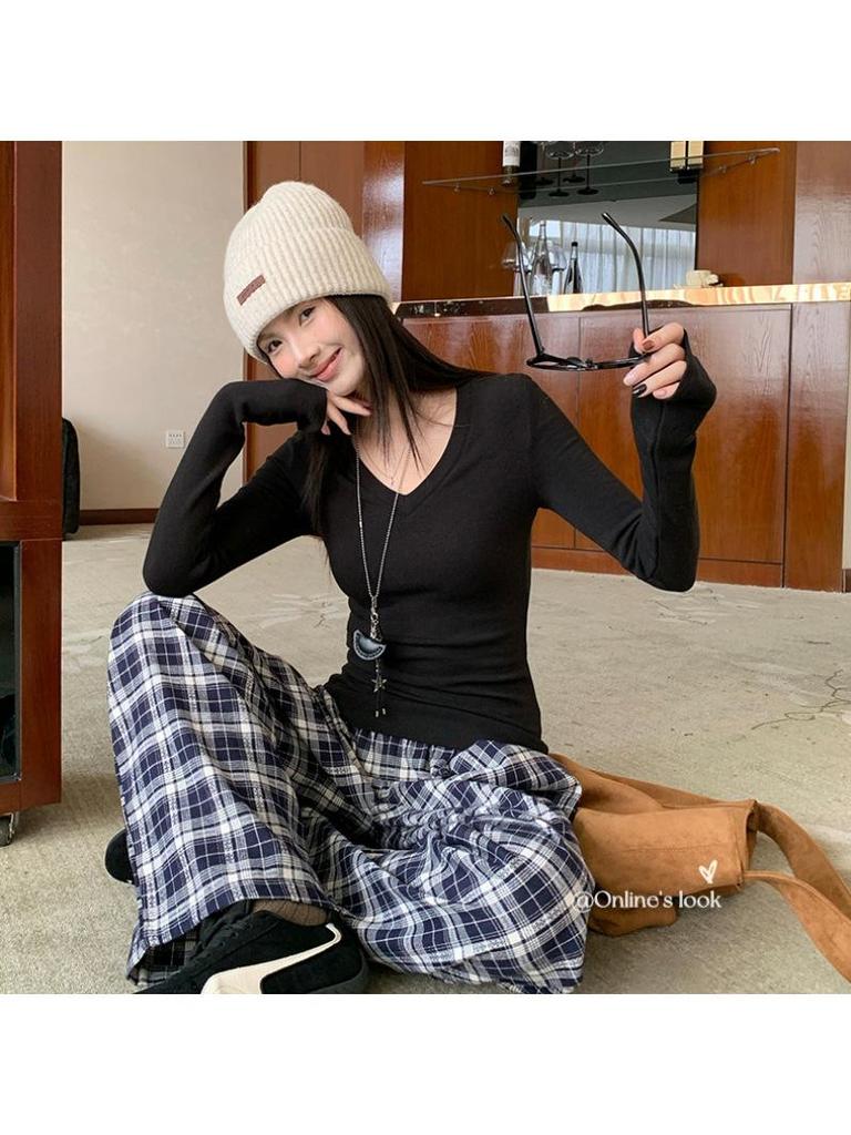 Women's Slim Fit V-Neck Long Sleeve Base Layer Top for Autumn/Winter 2025