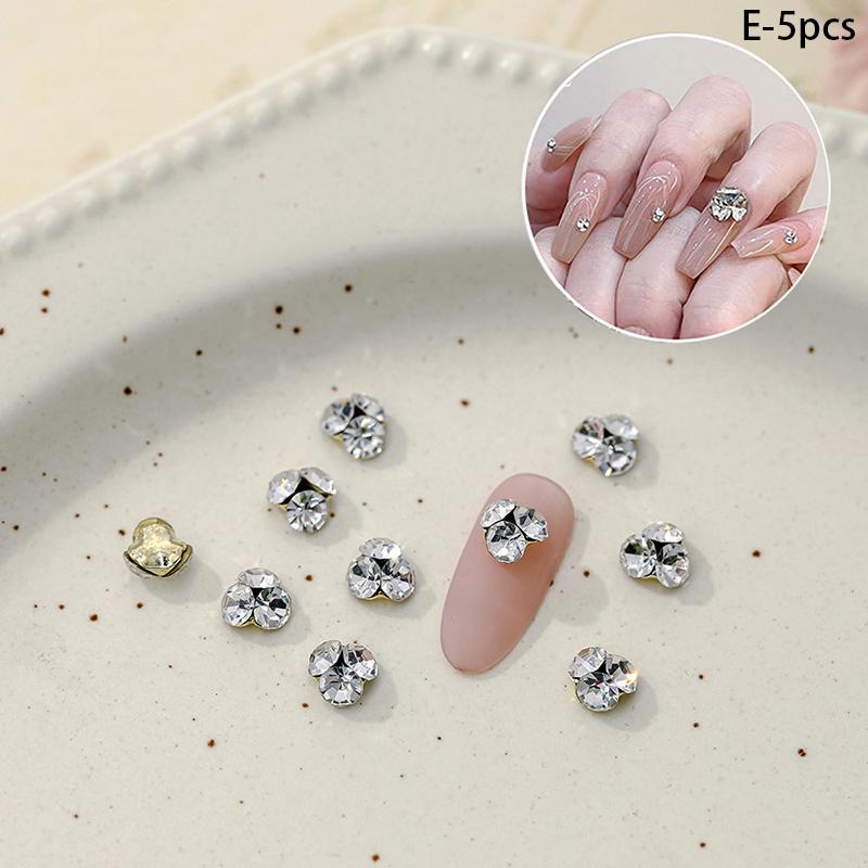 

5pcs 3d Shiny Nail Luxury Diamonds Classic Piles Of Diamonds Nail Art Decorations Diy Manicure Ornaments E