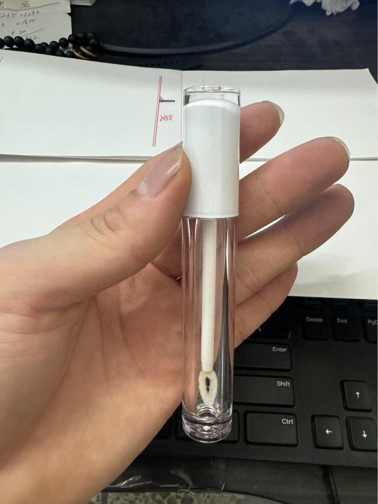 In Stock: 5ml Round Transparent Lip Gloss Tube, Spray Inner, Lip Glaze Empty Bottle, Lipstick Tube