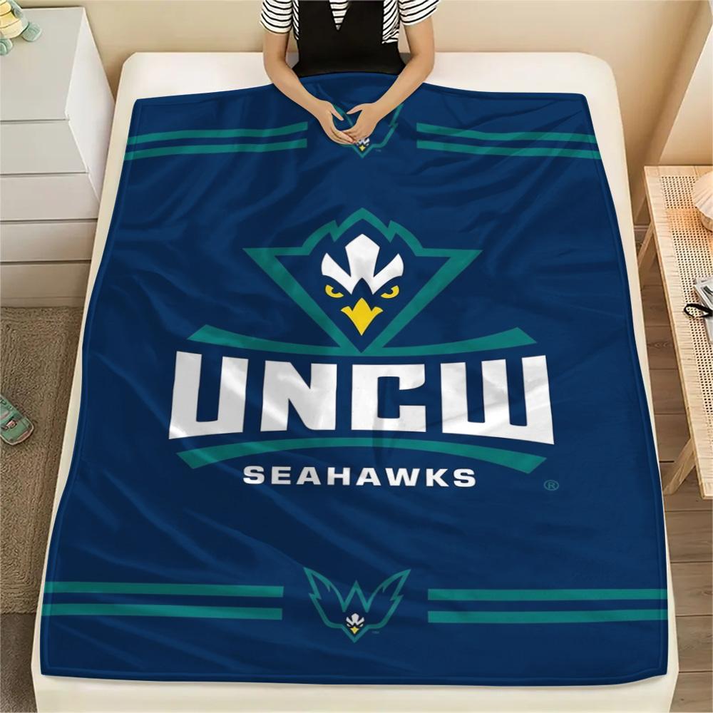 UNC Wilmington Seahawks Print Flannel Blanket High Quality Warm Comfortable Cover for All Seasons Perfect for Gifts Home Decor