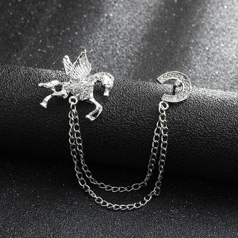 Alloy Wing Horse Chain Brooch Zodiac Pony Pins Women Men Clothing Accessory Suit Lapel Corsage  Year Gift