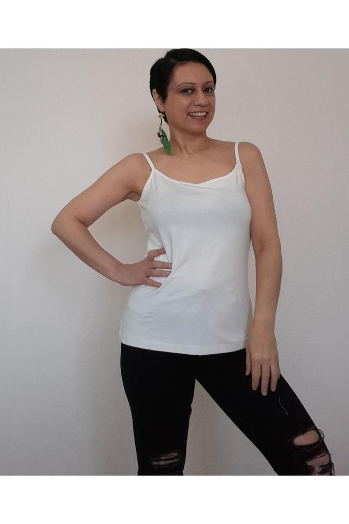 Damenstil Übergröße T-Shirt Off-White (Ecru) Gekämmtes Baumwoll-Viskose-T-Shirt mit Fadenriemen