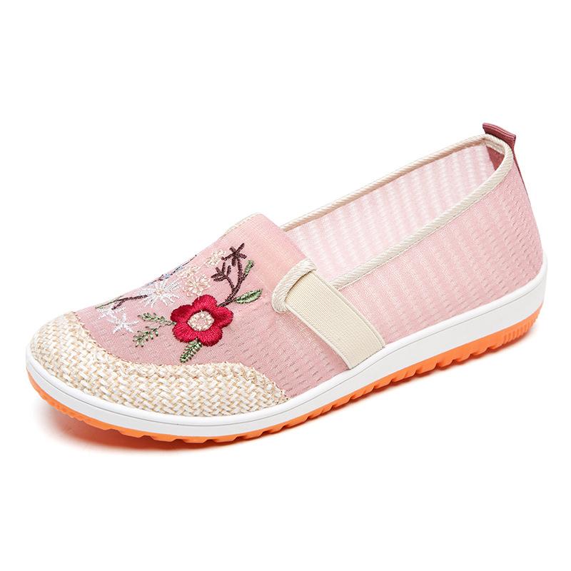 Ancient breathable women's shoes, old Beijing cloth shoes, mesh embroidered shoes, middle-aged mother shoes, soft-soled women's shoes