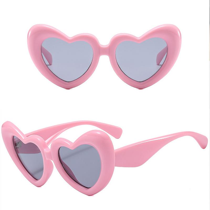 Y2K Oversized Love Heart Sunglasses Punk Pink Shades Vintage Candy Eyewear Trendy Unisex Luxury Designer
