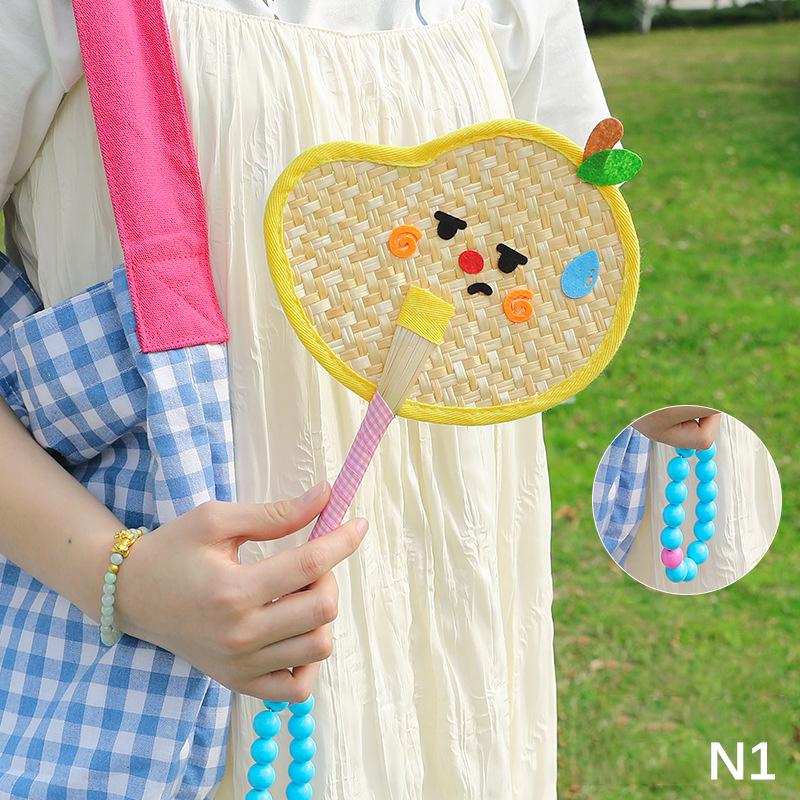 Colorful Handmade Fan Chinese Style Cartoon Shape Straw Bamboo Woven Fan Summer Anti-Mosquito Cooler Handfan Home Decor Pendants