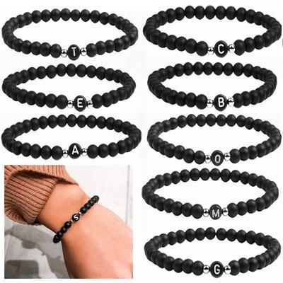 Black White Stone náramek s 26 písmeny Ručně vyrobený DIY pro ženy Muži Pár Šperky Přátelství Gumový náramek pro štěstí Dětský elastický náramek