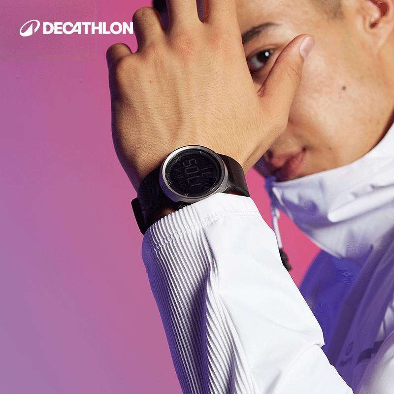 Decathlon W900 Intelligente Sportuhr