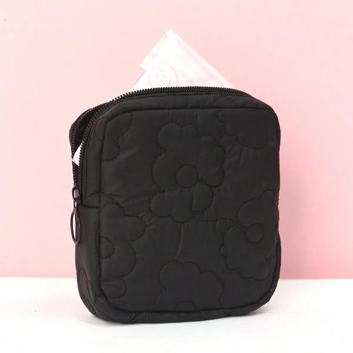 

1psc Solid Color Embroidered Sanitary Napkin Storage Bag Travel Bag Suitable For Girls And Women Home Storage Dormitory Travel E чёрный