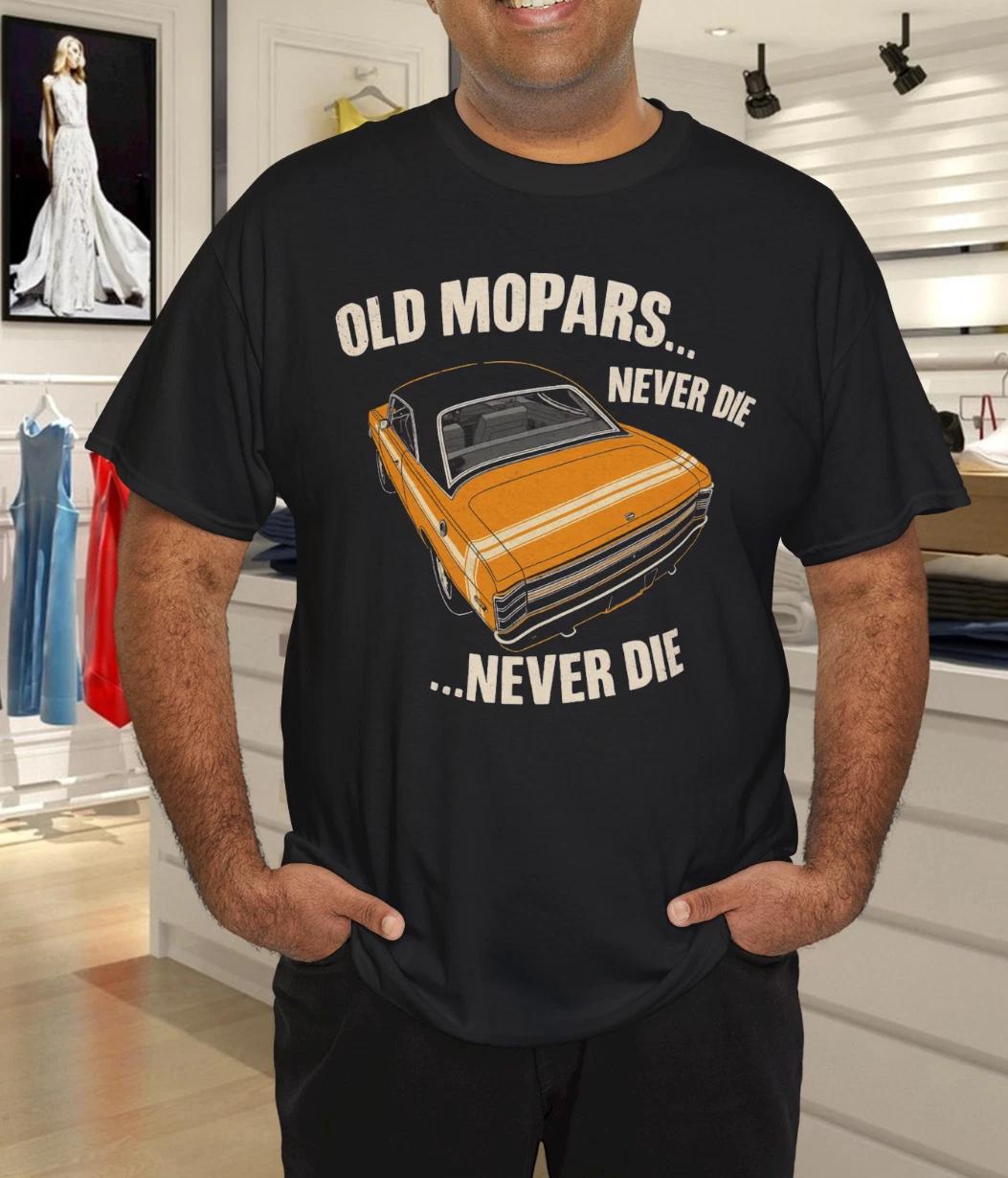 Old Mopars Never Die T-Shirt M