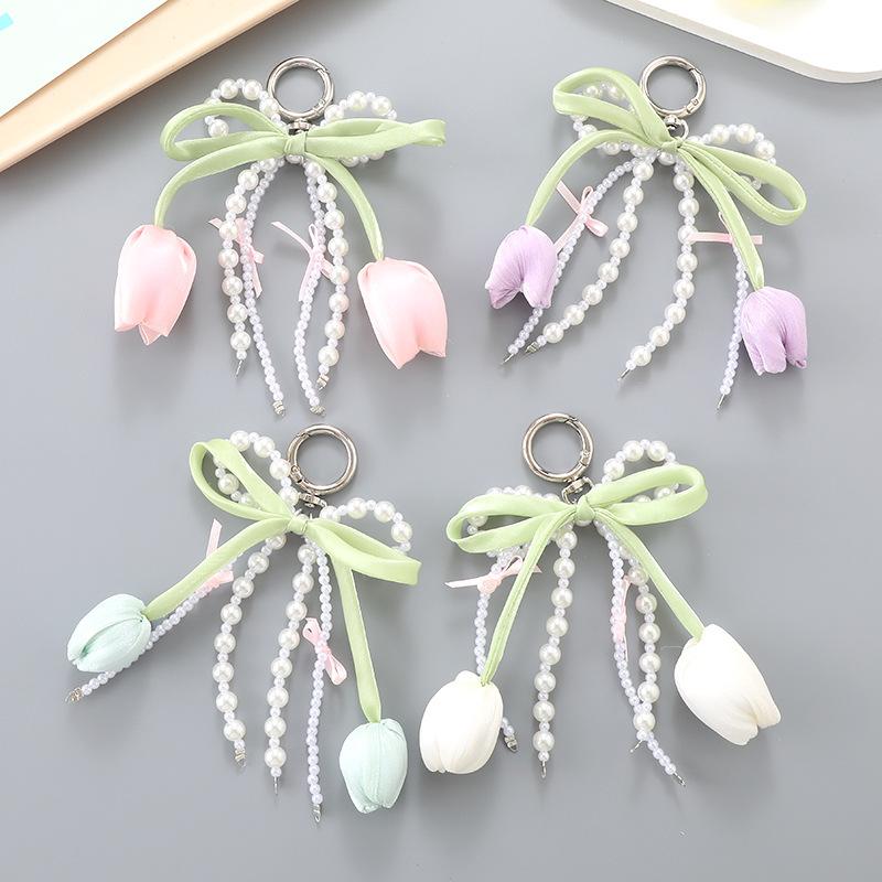 Chic Pearl Tulip Keychain for Women Bag Charm Pendant Unique Jewelry Gift for Anniversary Celebration