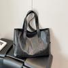 Large Women's Versatile Korean Style Tote Shoulder Handbag - Soft, Trendy & Spacious