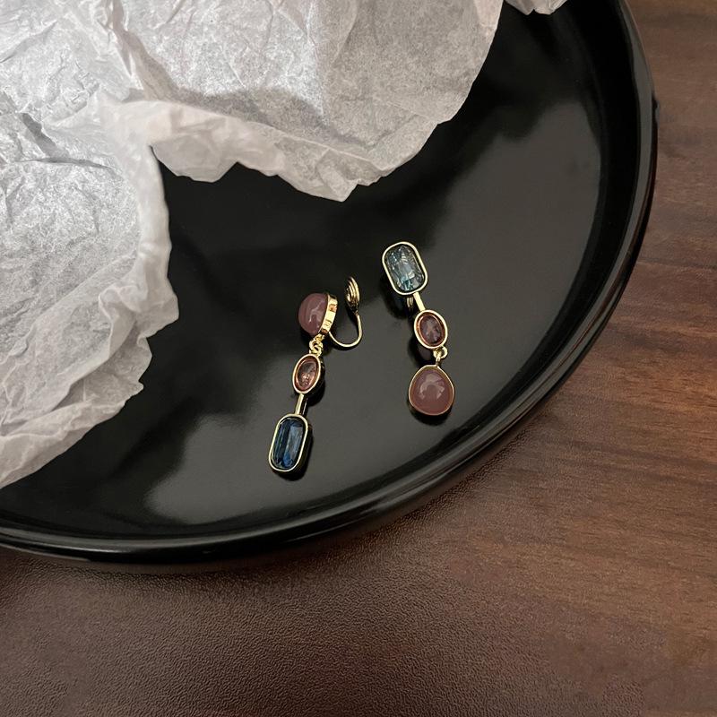 Pearl Mosquito Coil Disc Ear Clips: No-Pierce, Elegant French-Style Earrings for Women