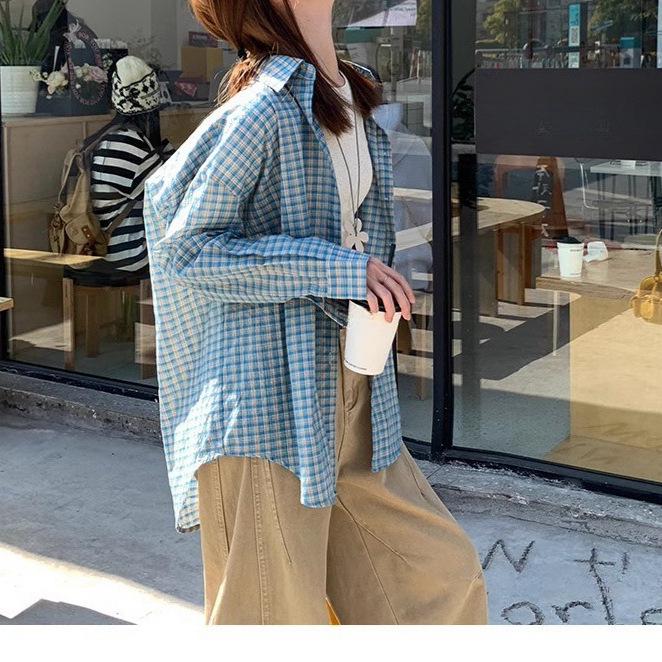 

Women s Blue Plaid Cotton Shirt - Korean Style, Loose Fit, Versatile Long-Sleeve with Pockets for Spring and Autumn. M (up to 52.5 kg)