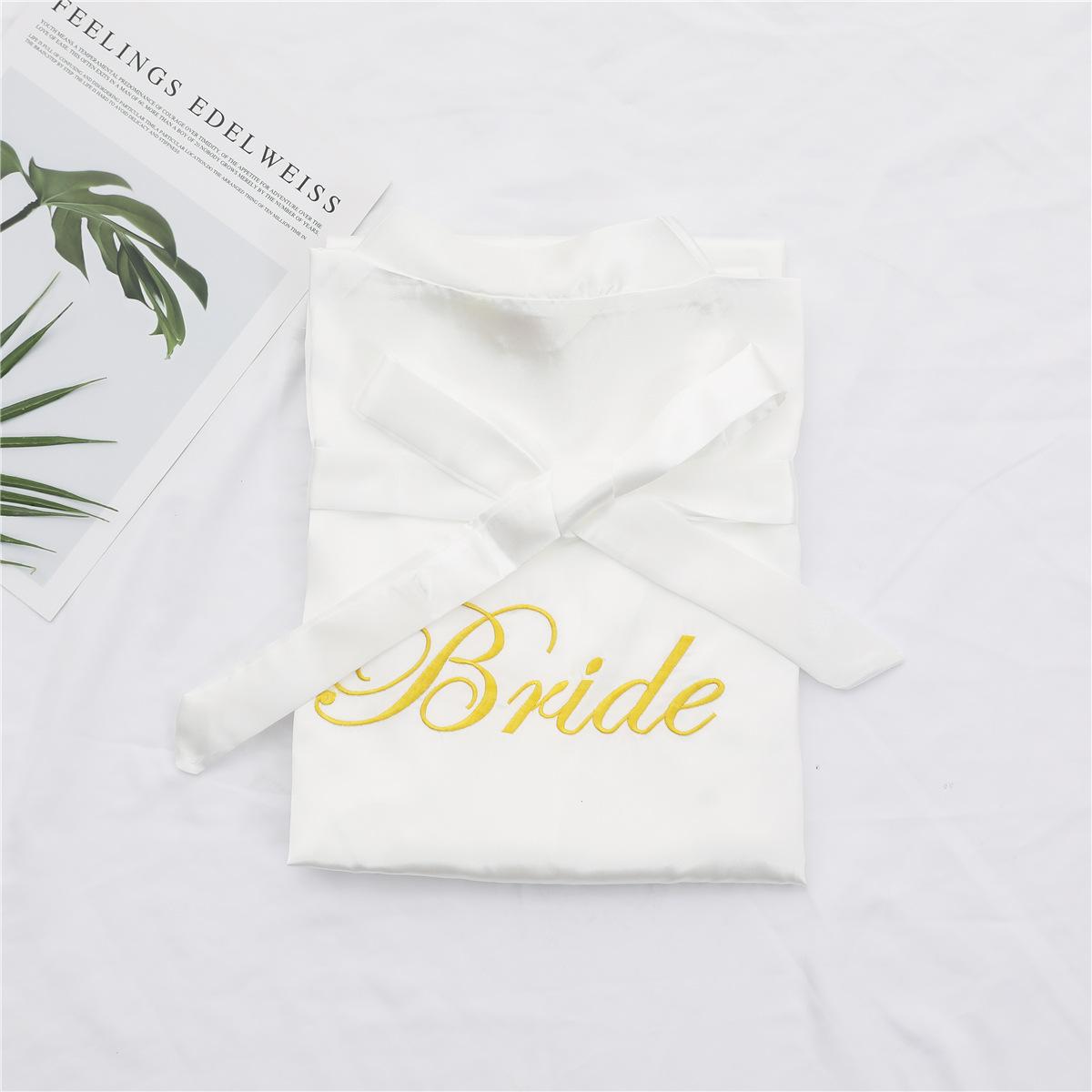 

Весільний халат з вишивкою для матері нареченої, вишитий халат для подружки нареченої, ранковий халат для весілля, модний темперамент, елегантний One size