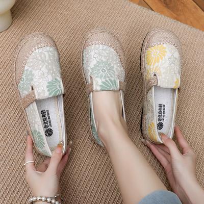 2025 Frühling neue faule Ein-Pedal-Fischerschuhe pastoral frisch vielseitig atmungsaktiv Damenschuhe alte Pekinger Stoffschuhe