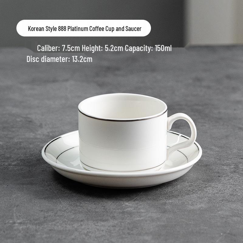 Elegant Europeisk Keramisk Kaffekopp - Snygg Lyxig Gåva för Kvinnor, Perfekt för Kontoret eller Kaféet.