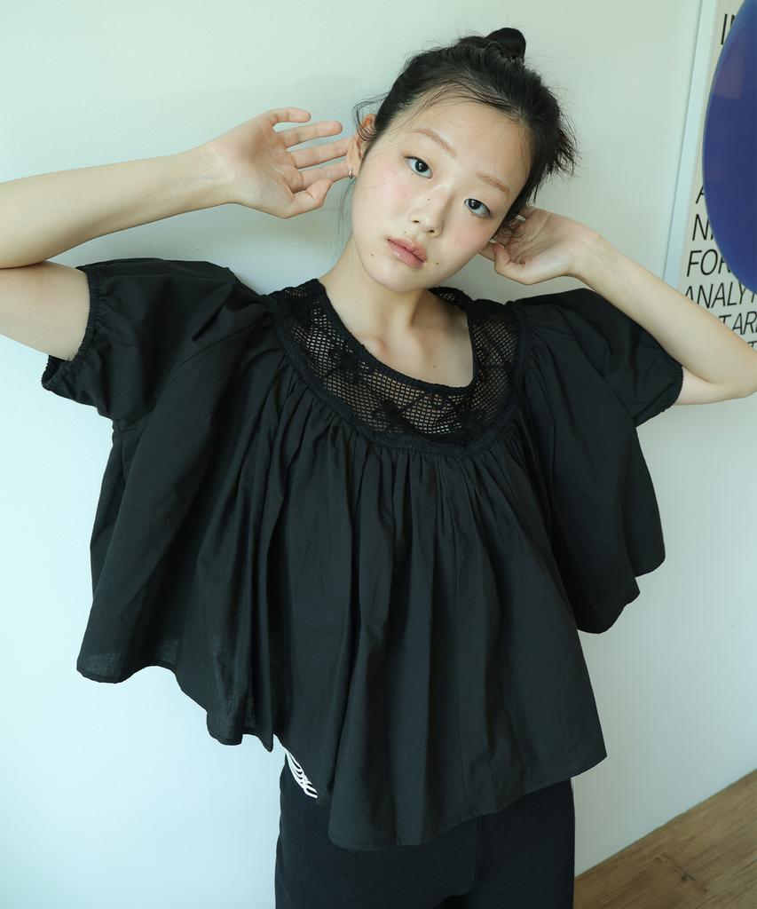 SORDI Two-Way Lace Blouse_Black