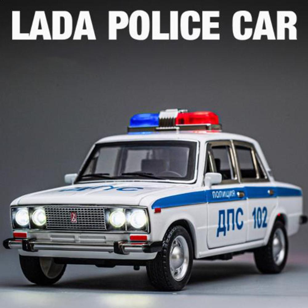 1:24 Lada 2106 Police Car Model Toy Metal Diecast Vintage Cars Sound Light Doors Opened Pull Back Simulation Vehicles Kids Gifts