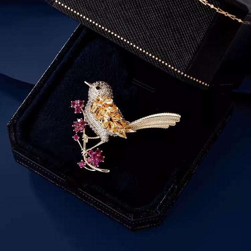 Koreanischer Stil Strass Vogel Brosche: Elegante Tier-Korsage für Damenanzug - Nischendesign