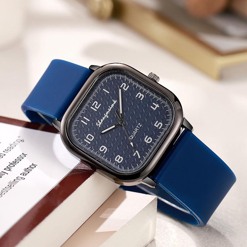 Ρετρό Κινέζικο Στυλ Γυναικείο Ρολόι Χαλαζία με Τετράγωνη Κάσα από Κράμα και Λουράκι Σιλικόνης