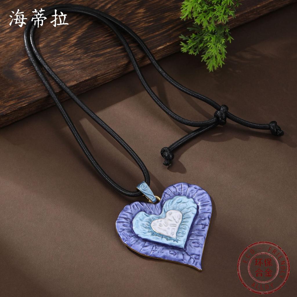 New Enamel Color Love Leather Rope Long Pendant, Women's Exaggerated Heart-shaped Versatile Heart-shaped Long Necklace