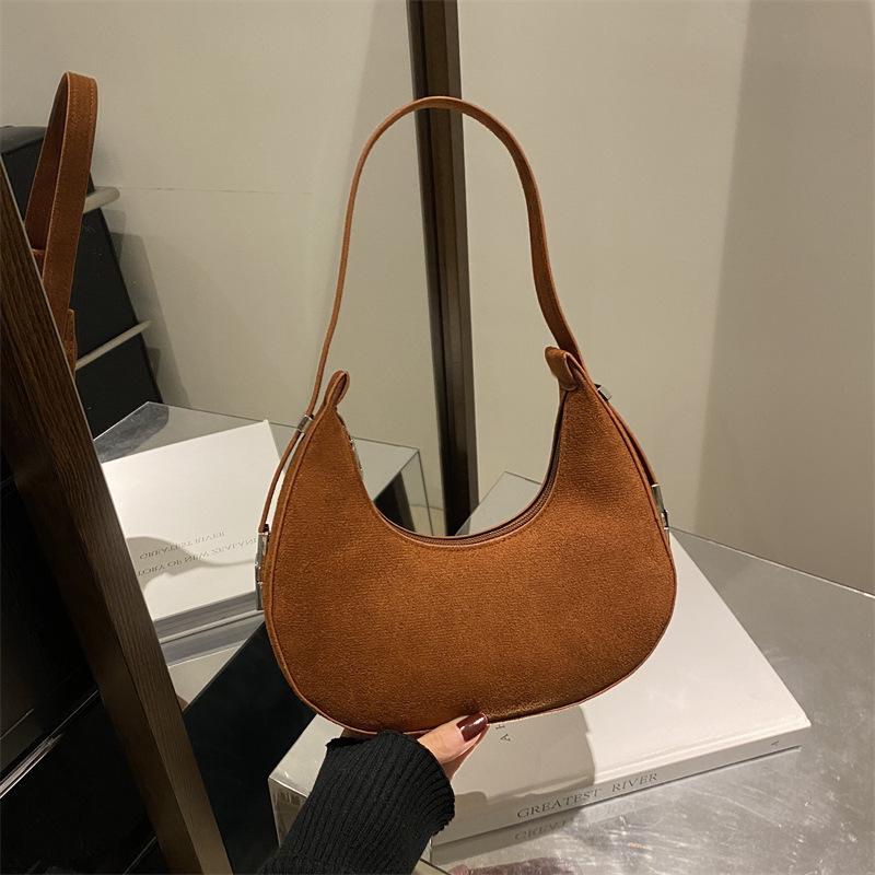 French Niche Bag Women's 2025 Winter Popular New Trendy Foreign Casual Fashion Shoulder Bag Underarm Crescent Bag