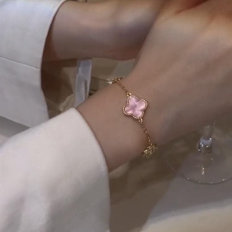 Gorgeous Copper Floral Bracelet For Women Delicate And Unique Design