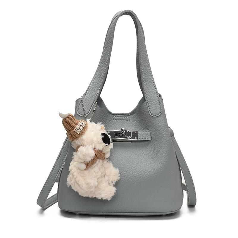 Fashion Small Bag Women's 2025 New Summer Versatile Messenger Bag Popular Handbag Bucket Bag