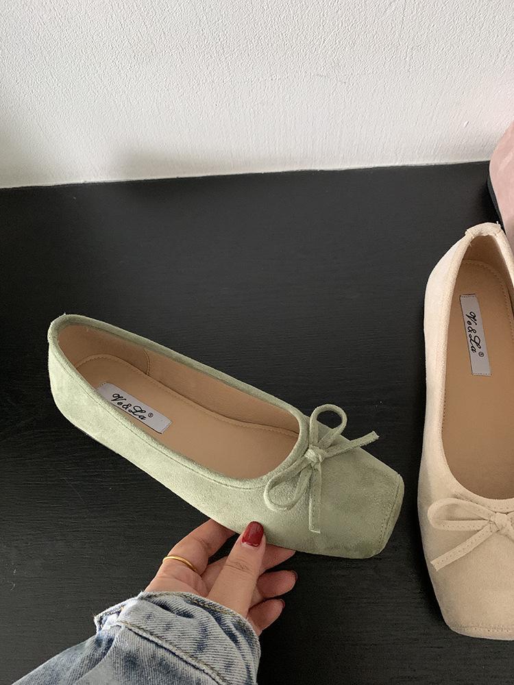 

2025 весна и лето новые туфли на плоской подошве с квадратным бантом женская верхняя одежда нишевый темперамент балетки Doudou на мягкой подошве 40