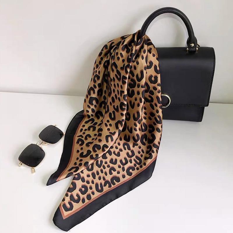Seidenschal Damen Herbst und Winter Senior-Gefühl High-End Damen Winter vielseitiger Schal orange neuer Schal kleines quadratisches Tuch
