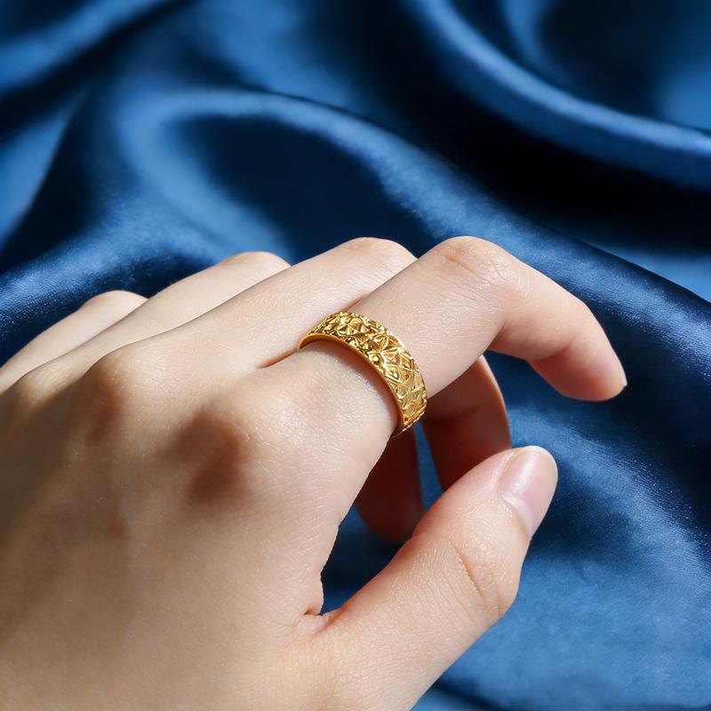 Sterling Silver Retro Texture Couple's Rings - Light Luxury Band for Men & Women, Niche Design, Index Finger Matching Rings