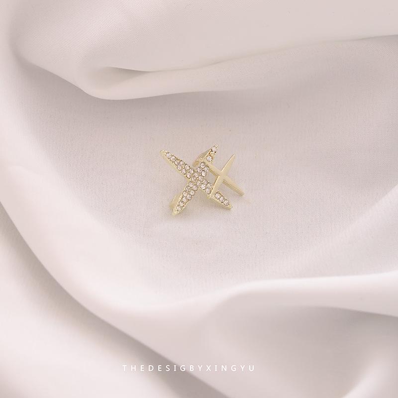 Broche Elegante de Pérola Dourada e Espiga de Trigo: Acessório Versátil e de Alta Qualidade para Mulheres