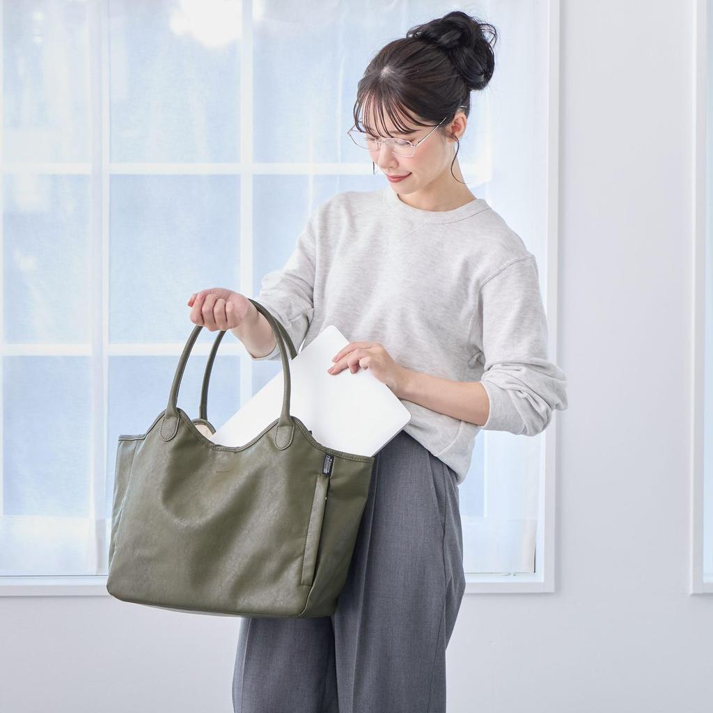 Rootote Damen A4-Größe Horizontale Schulter-Tragetasche, Synthetikleder, SC Habicel Seamly-A 3638 (03 Silber)