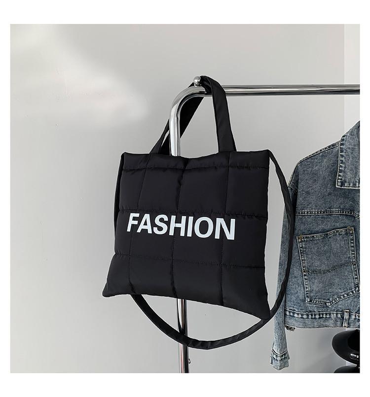

Trendy Versatile Cotton Handbag For Ladies With Spacious Design And Soft Structure чёрный