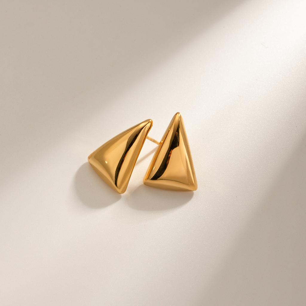 Smooth Triangular Earrings with Golden Texture, Women's Exclusive High-end Jewelry, Anti Discoloration and Texture, Versatile Earrings for Daily Use.