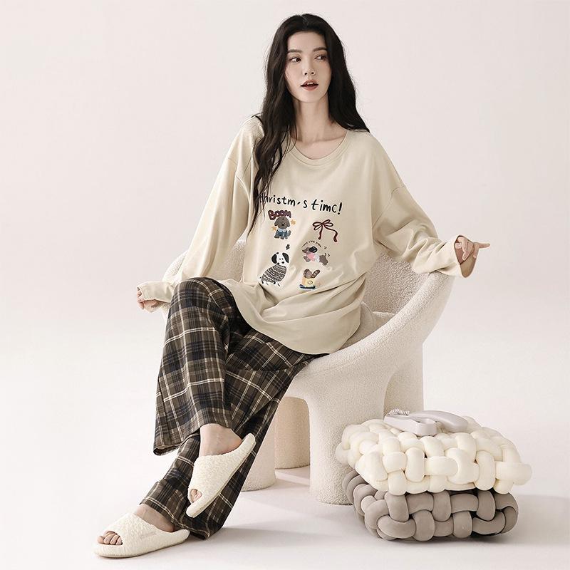Women's Casual Sweet Pajama Set: Long Sleeve Round Neck with Pants, Versatile for Indoor and Outdoor Wear in Spring, Autumn, and Winter.