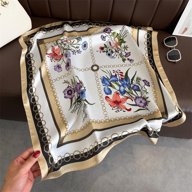 New Chain Floral Printed Silk Scarf Square Scarf High-end Shawl Sunscreen Neck Small Square Scarf Headscarf Women's Scarf